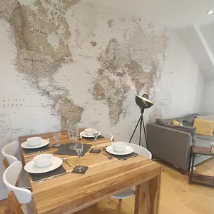 Light Modern 1 Bedroom Apartment
