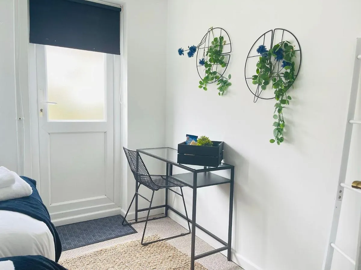 Holiday home Lovely 1 Bed Home Near Hospital, With Parking & Garden Work Contractor Leisure, Sapphire Cambridge