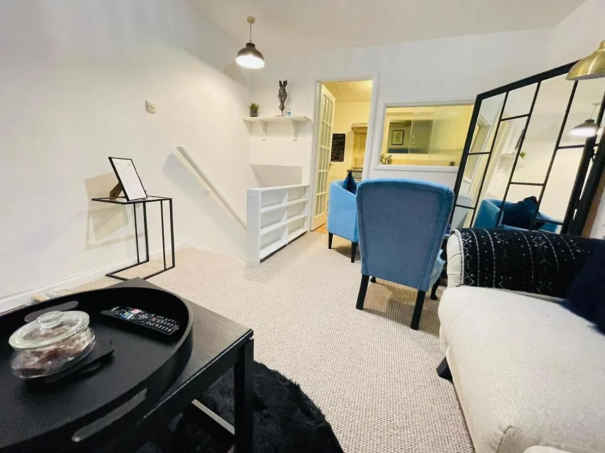 Holiday home Lovely 1 Bed Home Near Hospital, With Parking & Garden Work Contractor Leisure, Sapphire Cambridge  United Kingdom